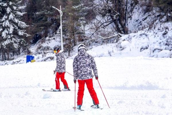 2023孟屯河谷滑雪场游玩攻略?-?门票价格?-?地址?-?开放时间?-?一日游?-?简介?-?交通 -?电话?-?天气