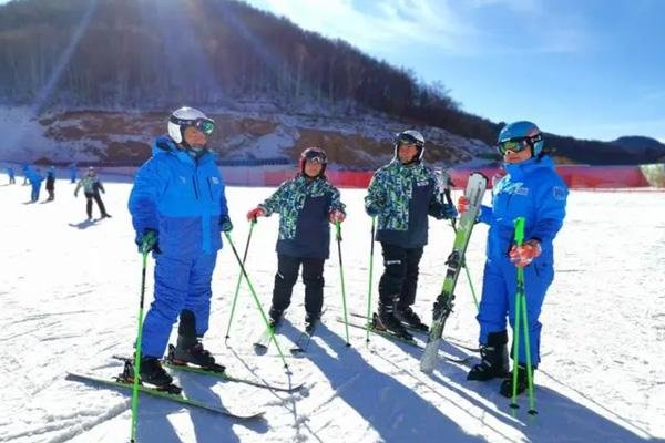 金山岭银河滑雪场游玩攻略-门票价格-景点信息