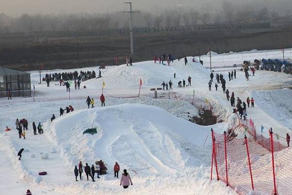 2020保定狼牙山滑雪场好玩么