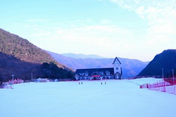 龙降坪国际滑雪场在哪里 具体地址在哪