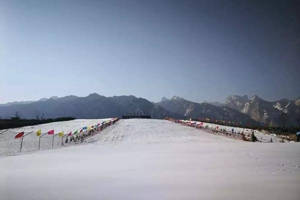 华山国际滑雪场游玩攻略