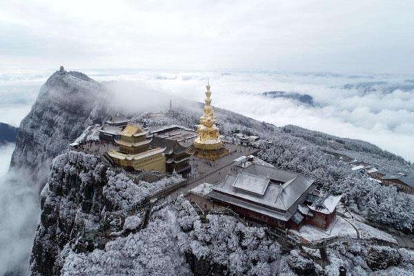 峨眉山有什么好玩的地方或者景点