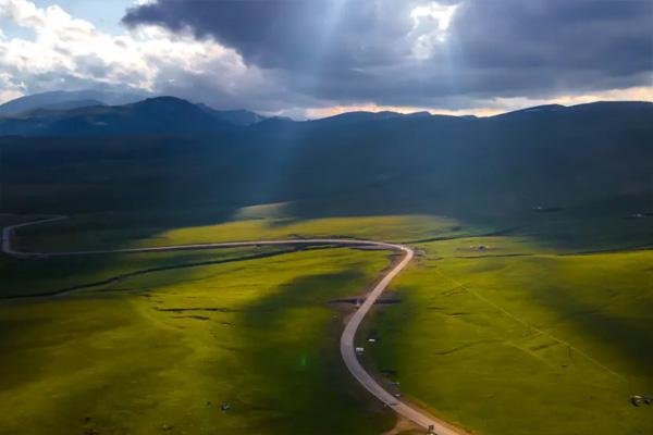 独库公路自驾沿途景点有哪些