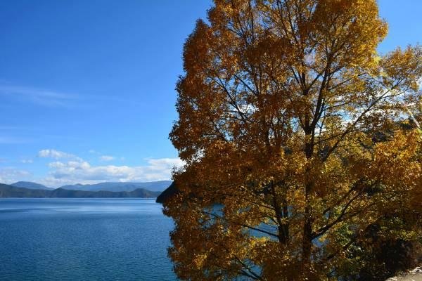 泸沽湖海拔多高 泸沽湖怎么玩