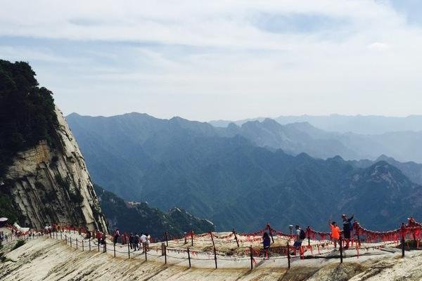 2024华山长空栈道旅游攻略 - 门票 - 交通 - 天气