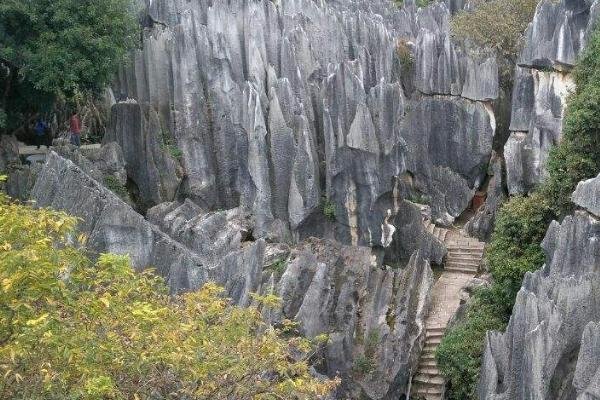 2023剑峰池旅游攻略 - 门票价格 - 优惠政策 - 开放时间 - 交通 - 地址 - 电话 - 天气