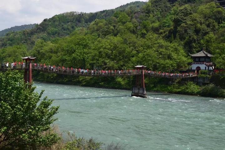  都江堰风景区在哪儿