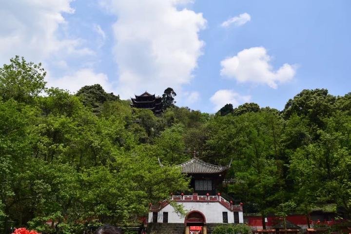  都江堰风景区在哪儿