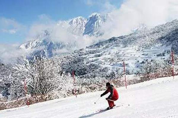 呼和浩特哪里可以滑雪 呼和浩特周边滑雪场有哪些